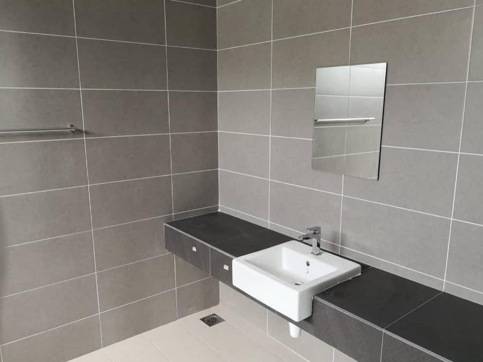 Johor Desaru Beach Bungalow Villas Kangkar Chemaran Екстер'єр фото