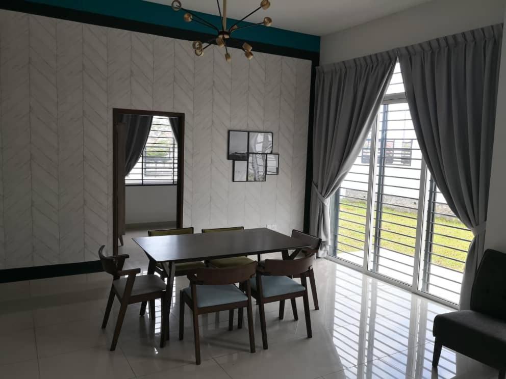 Johor Desaru Beach Bungalow Villas Kangkar Chemaran Екстер'єр фото